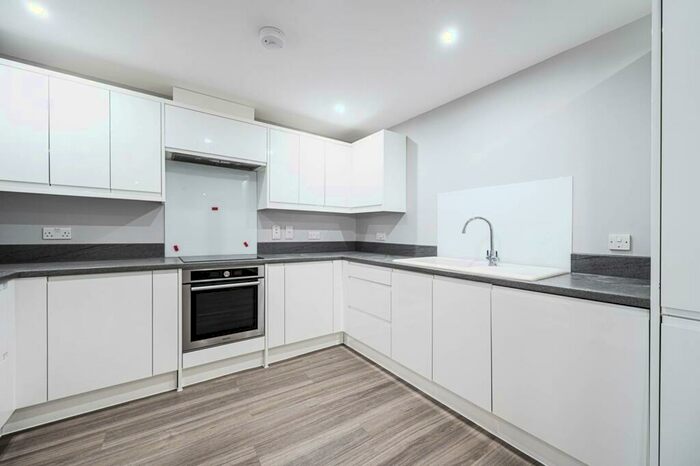 1 Bedroom Flat To Rent In Garden Walk, Shoreditch, London, EC2A