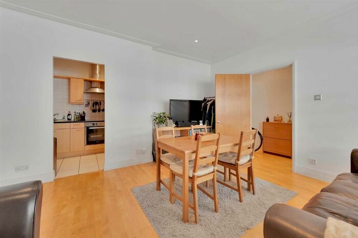 2 Bedroom Flat To Rent In Drayton Park, London, N5