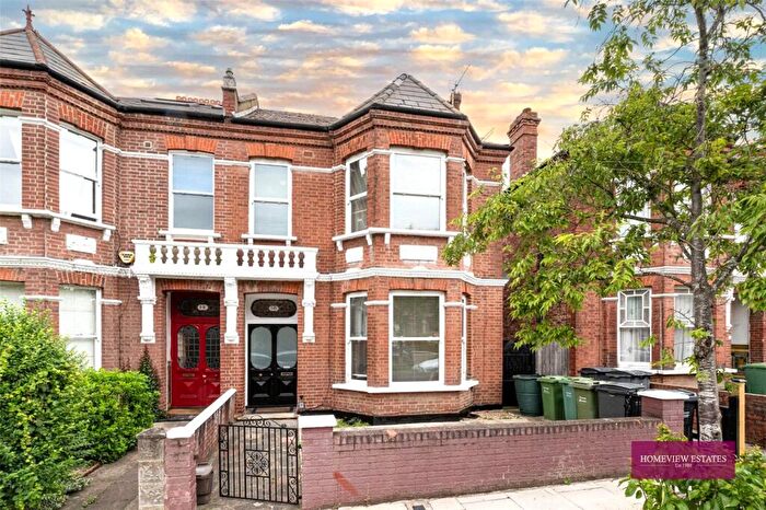 4 Bedroom Semi-Detached House For Sale In Ebbsfleet Road, London, NW2