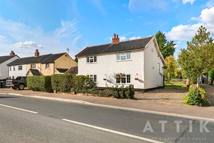 4 Bedroom Detached House For Sale In Chapel Street, Shipdham, IP25