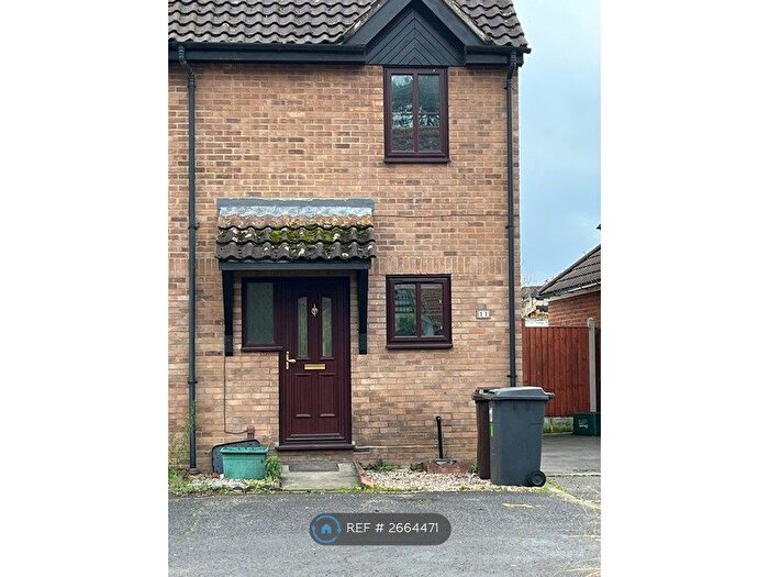 2 Bedroom Semi Detached House To Rent In Hillside Mews, Chelmsford, CM2