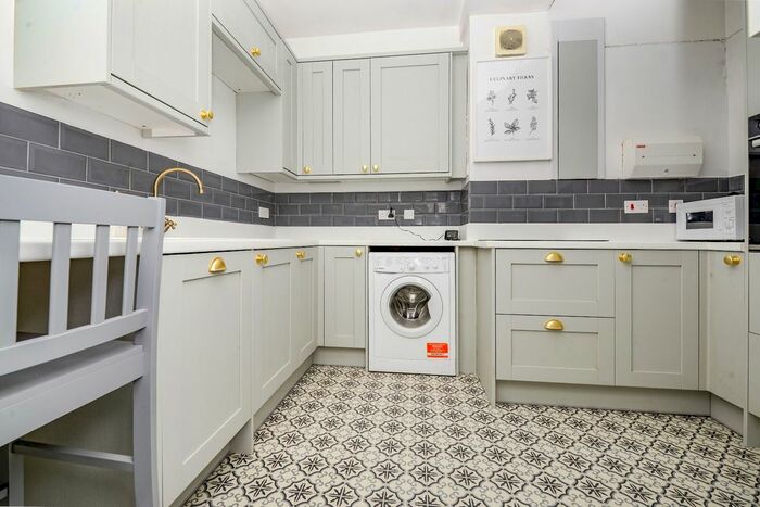 2 Bedroom Flat To Rent In Elmfield, West Block, Millbrook Road East, Southampton, SO15