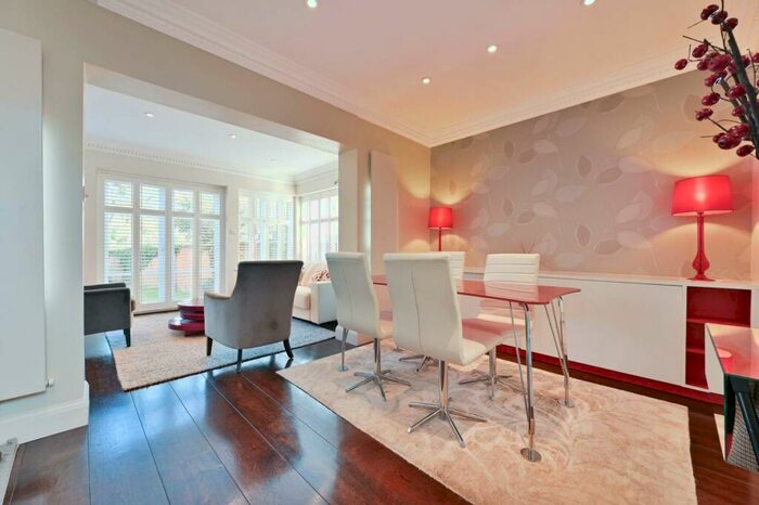 1 Bedroom Detached House To Rent In Hook Heath, Woking, Hook Heath, Woking, GU22