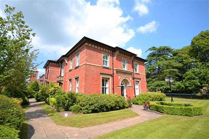 2 Bedroom Flat To Rent In Blandford Drive, Macclesfield, SK11