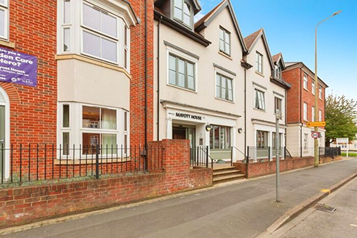 2 Bedroom Apartment For Sale In Ock Street, Abingdon, OX14