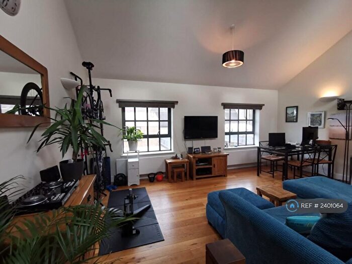 2 Bedroom Maisonette To Rent In West Norwood, London, SE27