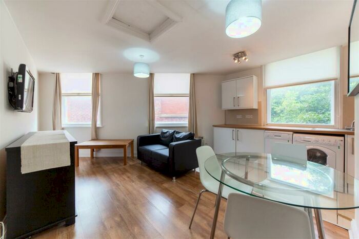 1 Bedroom Apartment To Rent In The Gatehouse, St Andrews Street, NE1