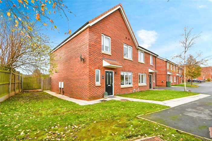 3 Bedroom Semi Detached House For Sale In Sunflower Close, Woodchurch, Wirral, CH49