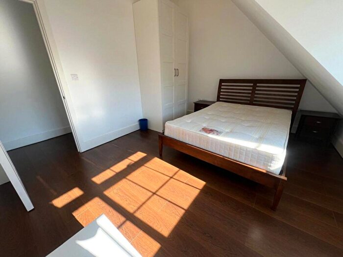 2 Bedroom Apartment To Rent In A Holbrook Road, London, E15