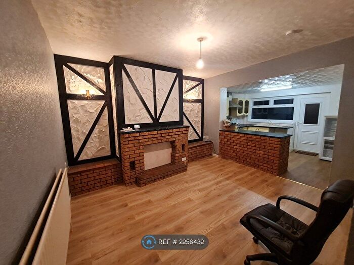 2 Bedroom Flat To Rent In Hunters Terrace, South Shields, NE33