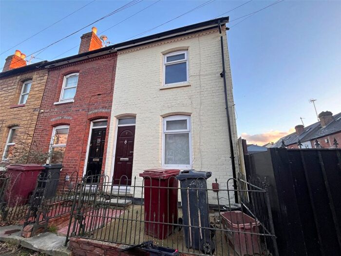 3 Bedroom Terraced House For Sale In Francis Street, Reading, Berkshire, RG1