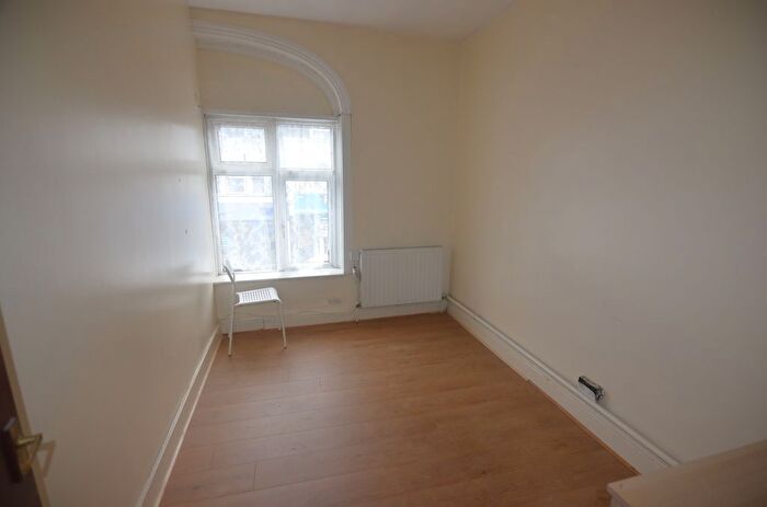 1 Bedroom Flat To Rent In Lea Bridge Road, Leyton, E10