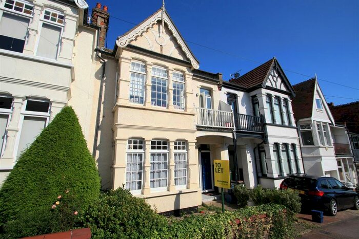 2 Bedroom Maisonette To Rent In Woodfield Road, Leigh-On-Sea, SS9