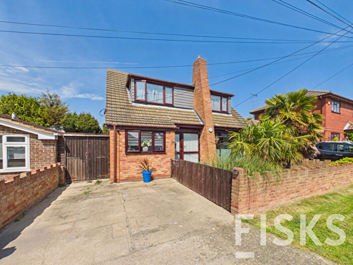 5 Bedroom Detached House For Sale In Athos Road, Canvey Island, SS8