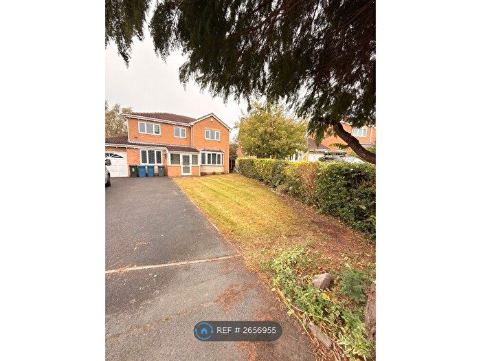 5 Bedroom Detached House To Rent In Wareham Close, West Bridgford, Nottingham, NG2