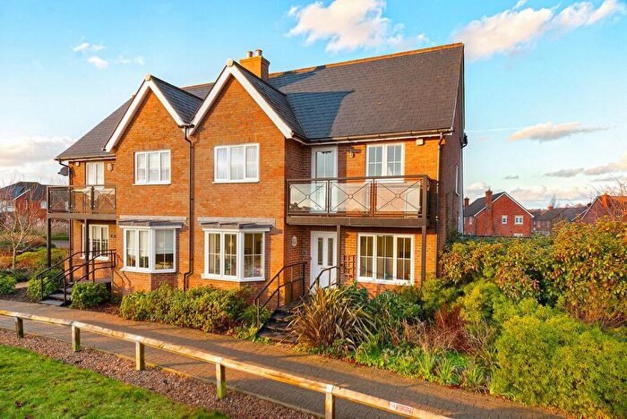 4 Bedroom Semi Detached House For Sale In Diana Walk, Kings Hill, West Malling, ME19