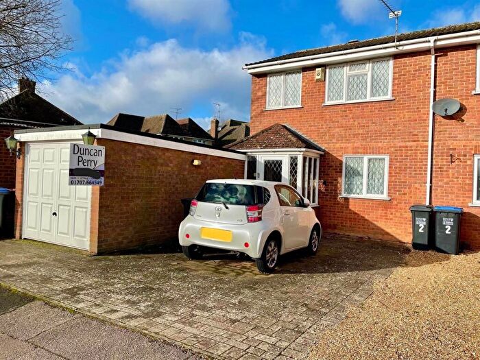 3 Bedroom End Of Terrace House To Rent In Booths Close, Welham Green, AL9