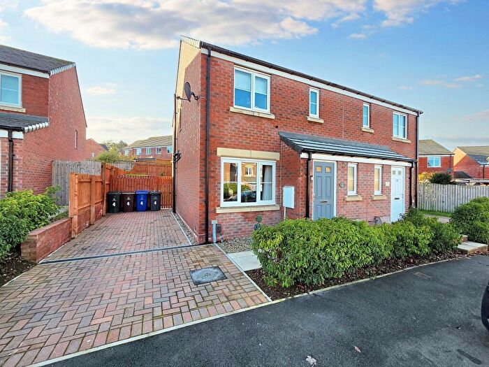 3 Bedroom Semi Detached House For Sale In Eagle Avenue, Barnsley, S75