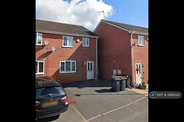 3 Bedroom Semi-Detached House To Rent In Doulton Court, Bedworth, CV12
