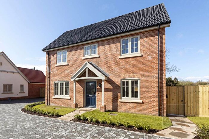 3 Bedroom Detached House For Sale In Halesworth Road, Reydon, IP18