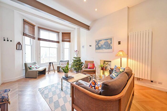 2 Bedroom Flat For Sale In St Charles Square, North Kensington, London, W10