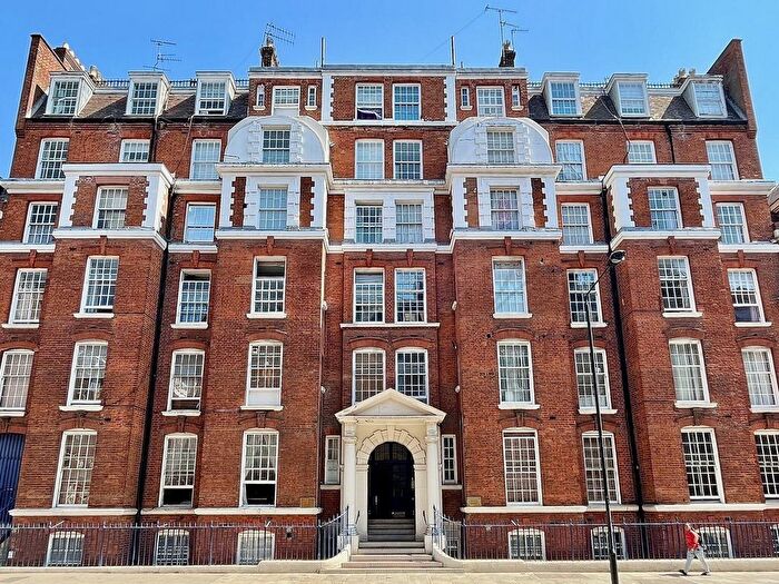 2 Bedroom Flat To Rent In Jenner House, Hunter Street, London, WC1N