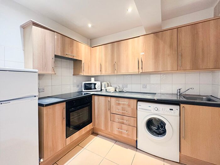 2 Bedroom Flat To Rent In Warren Court, Euston Road, London, NW1