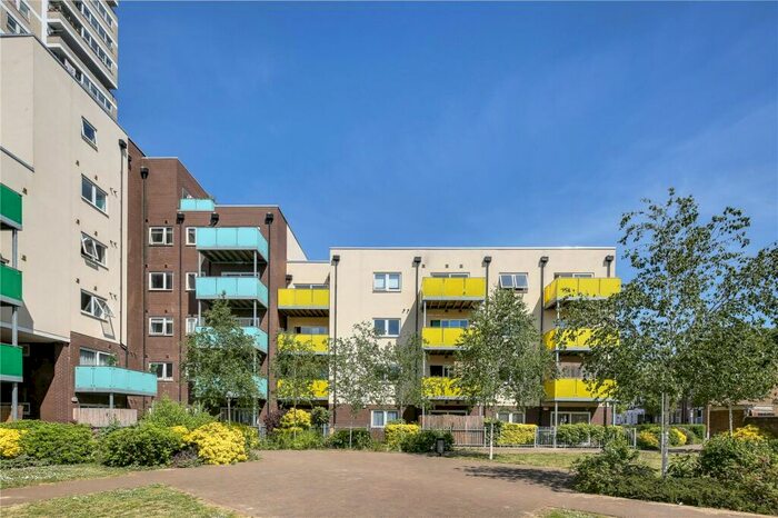 2 Bedroom Flat To Rent In Sherard Apartments, Bow Common Lane, London, E3