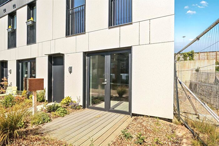 2 Bedroom Apartment To Rent In Aire Lofts, Climate Innovation District, LS9