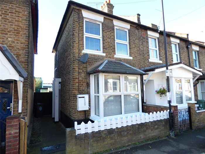 2 Bedroom End Of Terrace House To Rent In Browns Road, Walthamstow, London, E17