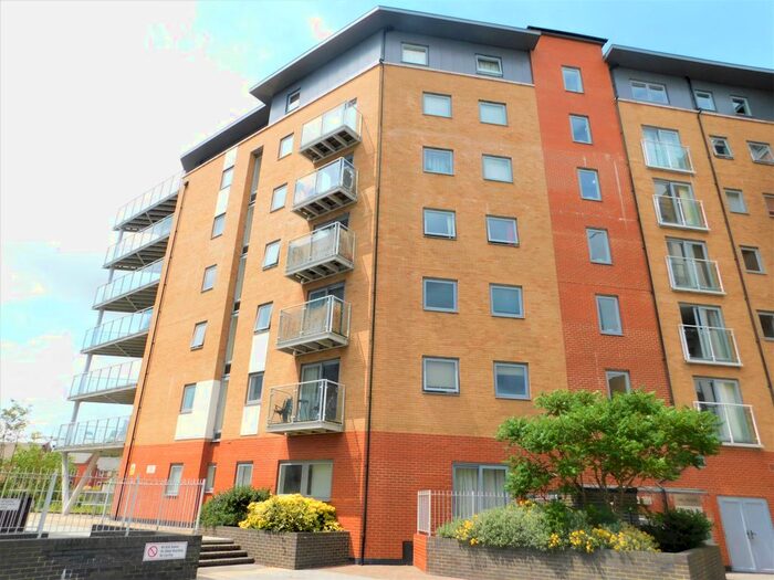 1 Bedroom Flat To Rent In Hawkins Road, Colchester, CO2