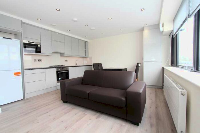 1 Bedroom Apartment To Rent In Honeypot Lane, Stanmore, HA7