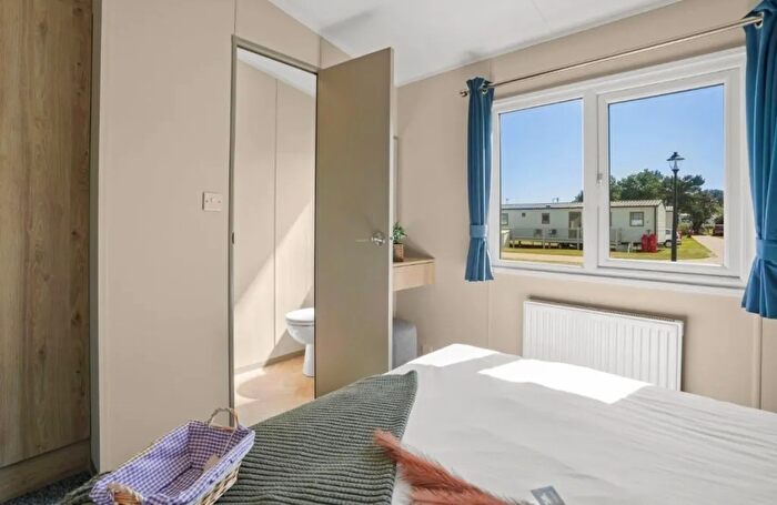 2 Bedroom Park Home For Sale In Coast Road Corton Road, Lowestoft, NR32