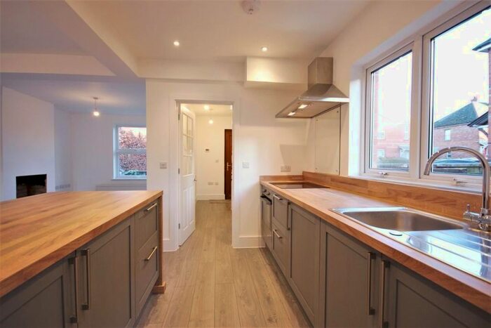 3 Bedroom Semi-Detached House To Rent In Orchard Way, Wantage OX12