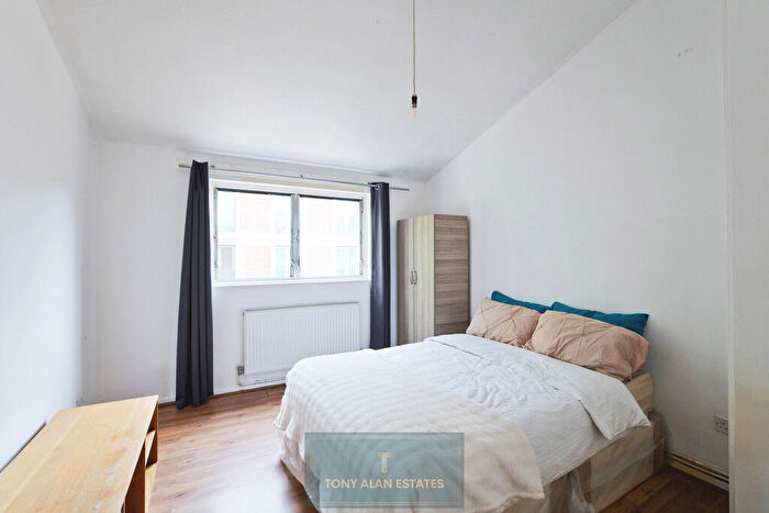 4 Bedroom Terraced House To Rent In Holland Walk, London, N19