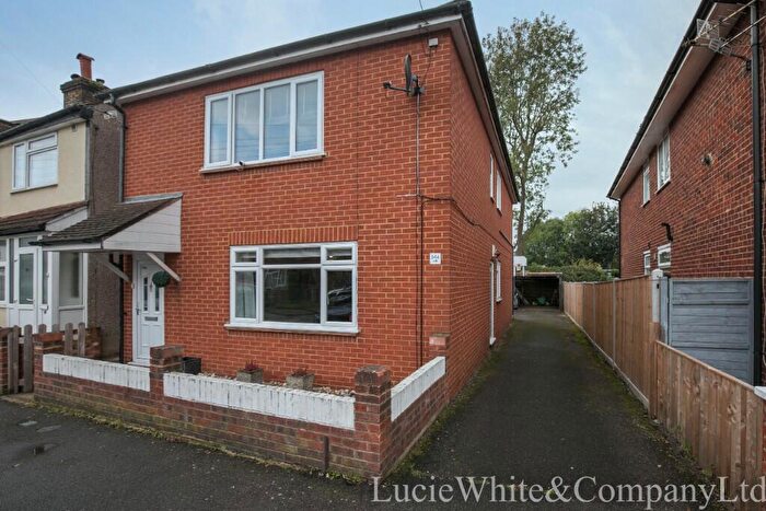 2 Bedroom Ground Maisonette For Sale In York Street, Mitcham, CR4