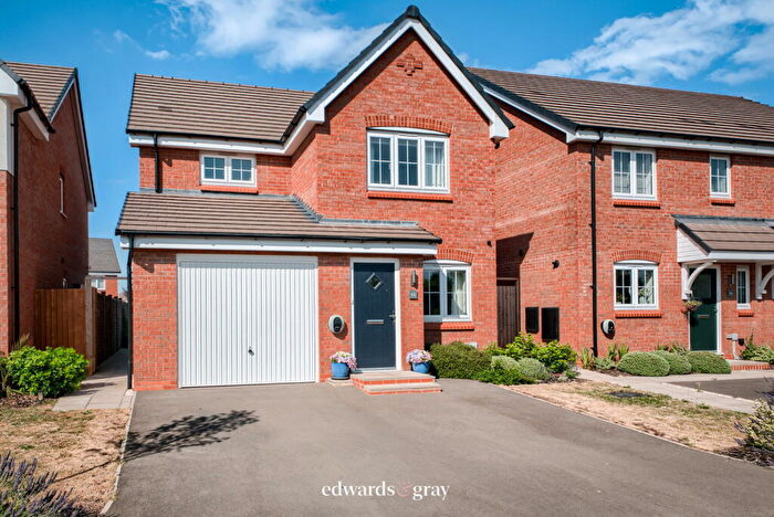 3 Bedroom Detached House For Sale In Astley Fields, Bedworth Heath, CV12