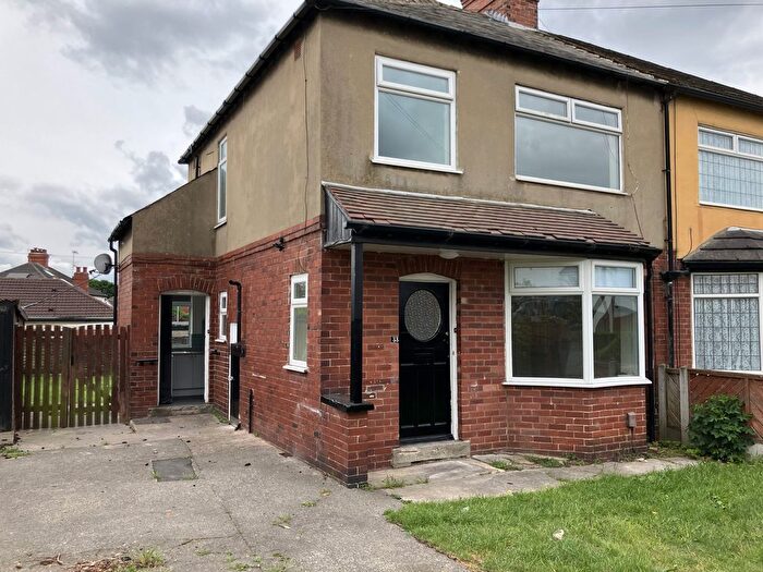 3 Bedroom Semi Detached House To Rent In Sherbrooke Avenue, Leeds, LS15