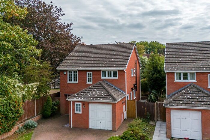 4 Bedroom Detached House For Sale In Lansdowne Road, Bromley, BR1
