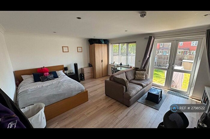 1 Bedroom Terraced House To Rent In Courthouse Road, Maidenhead, SL6