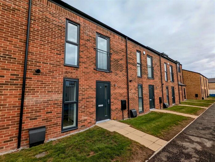 3 Bedroom Terraced House To Rent In Ribot Walk, Salford, M6