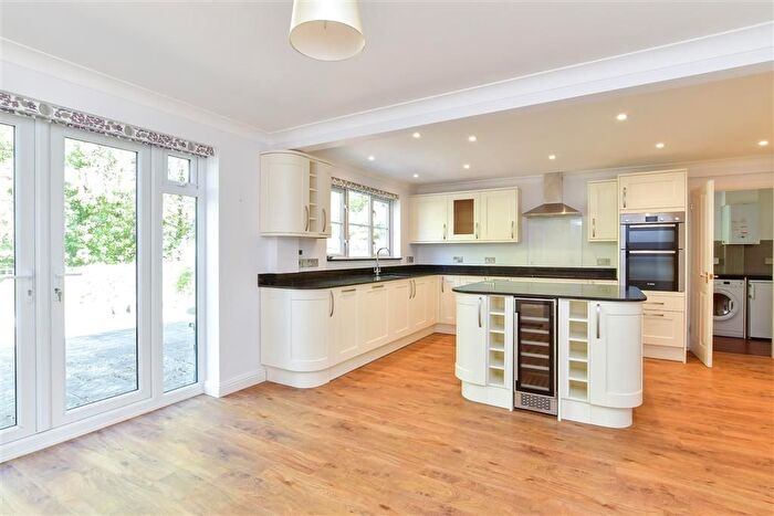 4 Bedroom Detached House For Sale In Littlewood Lane, Buxted, Uckfield, East Sussex, TN22