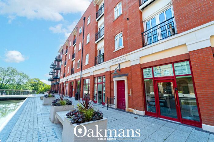 2 Bedroom Apartment For Sale In Waterside, Shirley, Solihull, West Midlands, B90