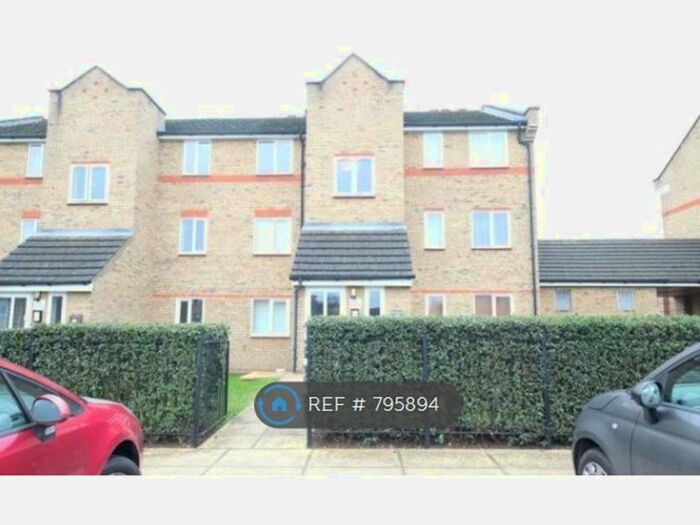 1 Bedroom Flat To Rent In Parkinson Drive, Chelmsford CM1