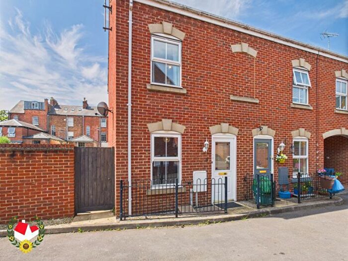 2 Bedroom Terraced House To Rent In Chillingworth Mews, Gloucester, GL1