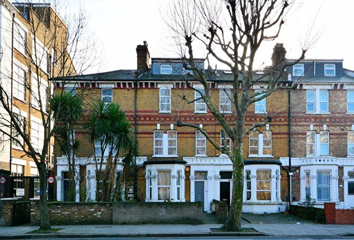 1 Bedroom Flat To Rent In The Vale, Acton, London, W3