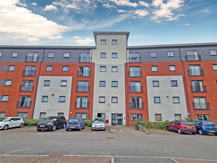 2 Bedroom Flat For Sale In Woden Street, Salford, M5