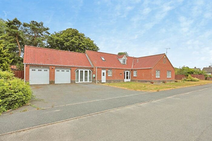 6 Bedroom Detached Bungalow For Sale In Station Road, Little Fransham, Dereham, NR19