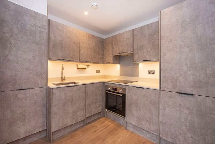 1 Bedroom Flat To Rent In Kingston Road, London, SW20