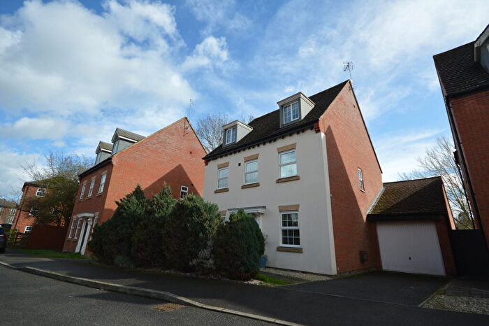 5 Bedroom House To Rent In Proclamation Avenue, Rothwell, NN14